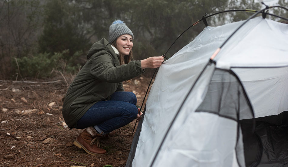 lightweight tarp shelter setup bushcraft camping